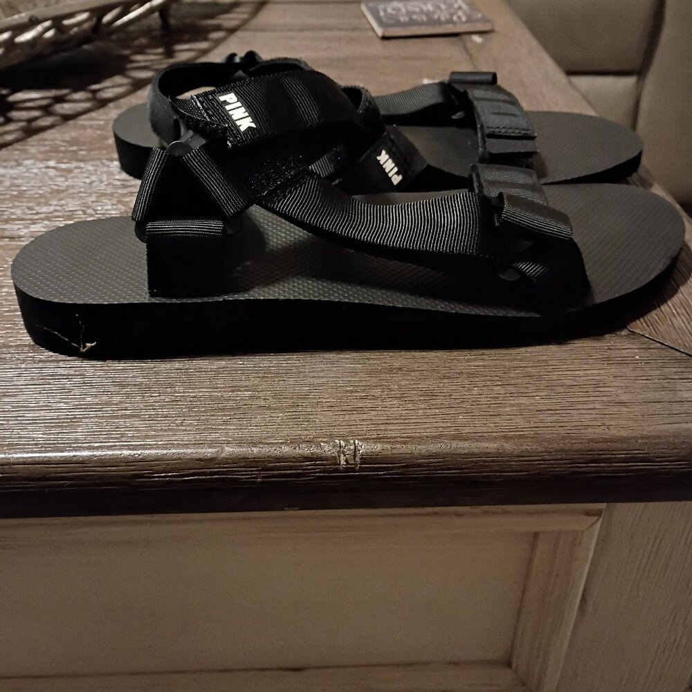 Women's Pink Sandals Size 9/10
